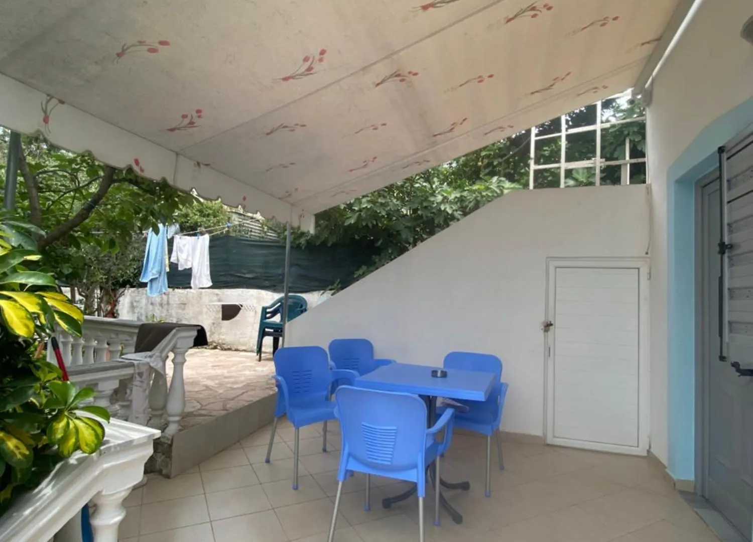 Vila Leo كساميل
